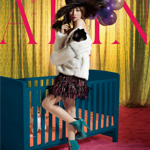 粉嫩虎白女-丝不挂
